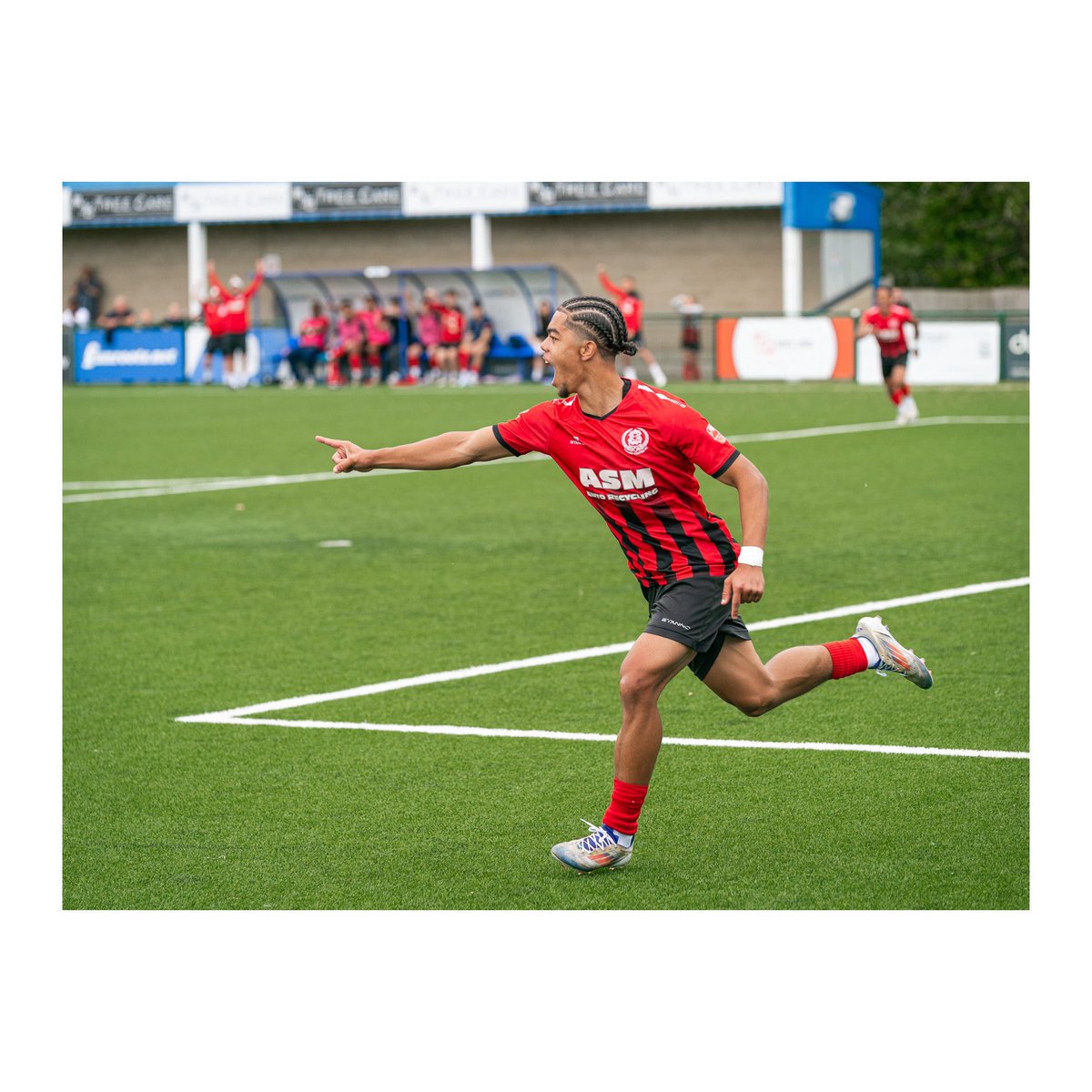 Simon Godfrey tweet media