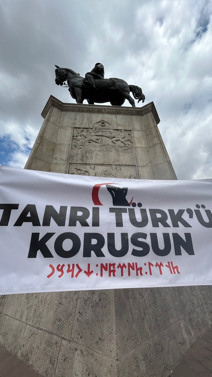 Beni beraat ettirin demeyeceğim çünkü benim için suç olarak gösterilen şey bu toprakları, bu ırkı sevmekten başka birşey değildir.
Yurdumu ve ırkımı seviyorum, onun içindir ki Türk ırkçısıyım.
-Nejdet Sançar
 #3MayısTürkçülerGünü