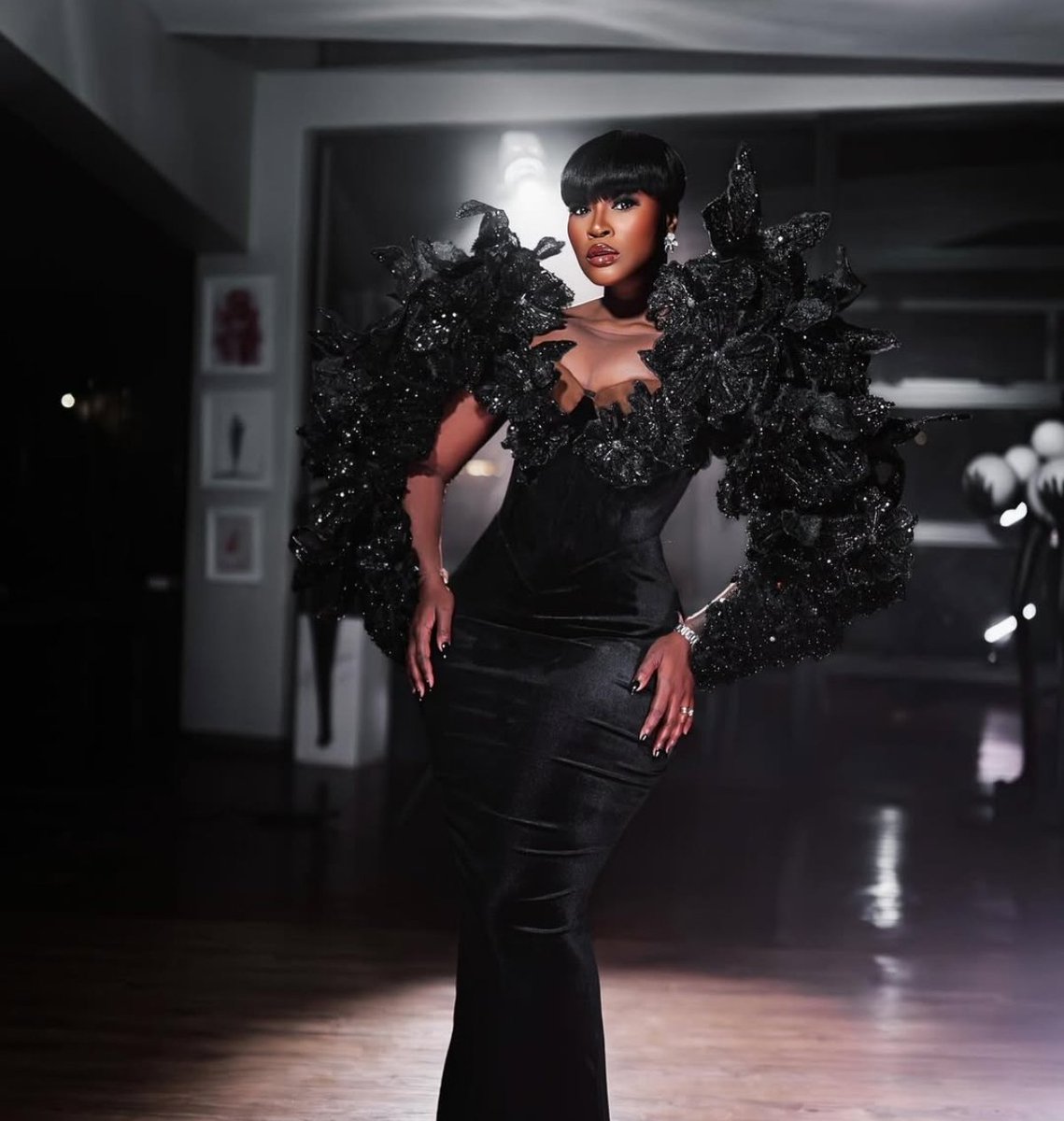 Celebrities,influencers  and socialites Serving looks and designer statements at the #MetroFMMusicAwards2025! Who wore what and by whom? 
#CrowningGreatness #MMA #RedCarpetFashion #SouthAfricanStyle #CelebrityLooks #WhoWoreWhat