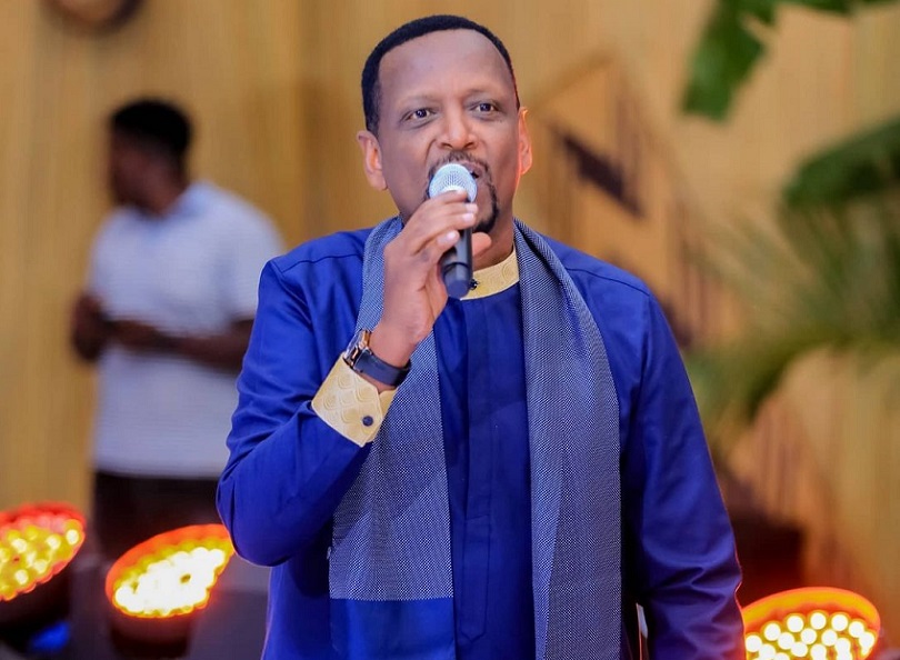 RadioImanzi (@imanziradio) on Twitter photo The Ben yashimiye <a href="/MassambaIntore/">Massamba intore</a> ku bw'ubufasha bwe, anavuga ko yamugiriye icyizere ndetse anubaha kuba yarageze muri Europe kuririmbira imfura ya The Ben, Luna. The Ben yashimiye <a href="/MassambaIntore/">Massamba intore</a> ku bw'ubufasha bwe, anavuga ko yamugiriye icyizere ndetse anubaha kuba yarageze muri Europe kuririmbira imfura ya The Ben, Luna.
