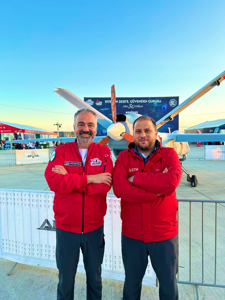 Onur Alp Başayar (@onuralpbasayar) on Twitter photo STM Genel Müdürümüz Sayın <a href="/Guleryuz__Ozgur/">Özgür Güleryüz</a> ile Teknofest Kıbrıs Hatırası. <a href="/STMDefence/">STM</a> <a href="/StmDefenceInt/">STM Defence International</a> <a href="/teknofest/">TEKNOFEST</a> <a href="/Selcuk/">Selçuk Bayraktar</a> <a href="/haluk/">Haluk Bayraktar</a> STM Genel Müdürümüz Sayın <a href="/Guleryuz__Ozgur/">Özgür Güleryüz</a> ile Teknofest Kıbrıs Hatırası. <a href="/STMDefence/">STM</a> <a href="/StmDefenceInt/">STM Defence International</a> <a href="/teknofest/">TEKNOFEST</a> <a href="/Selcuk/">Selçuk Bayraktar</a> <a href="/haluk/">Haluk Bayraktar</a>