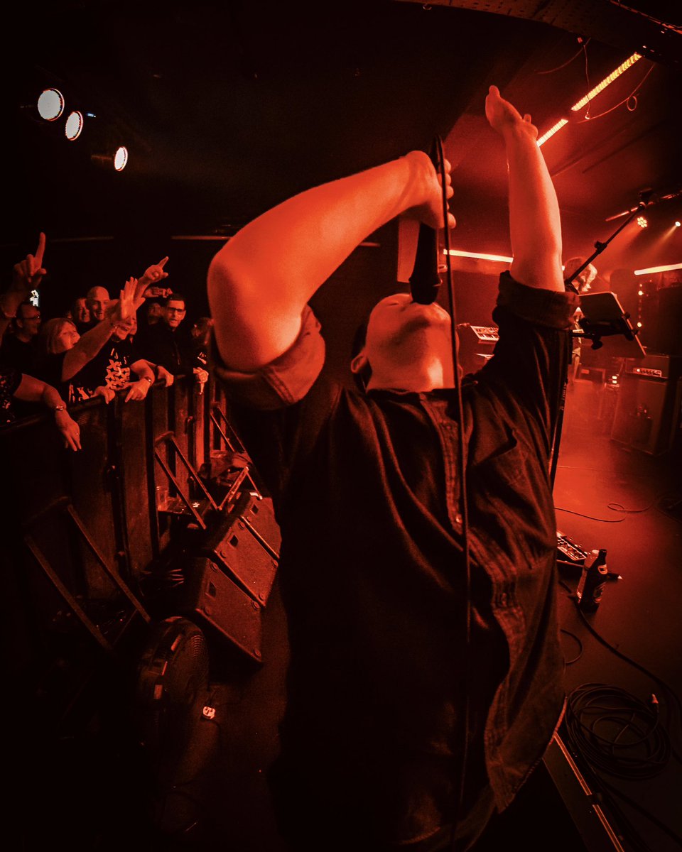 York, we are here and are ready to rock and maybe even roll your world tonight. Thanks to everyone who made it a great one in Sunderland last night. 

Stage times…

Doors: 19:30
Oliver Marson: 20:00
IST IST: 21:00