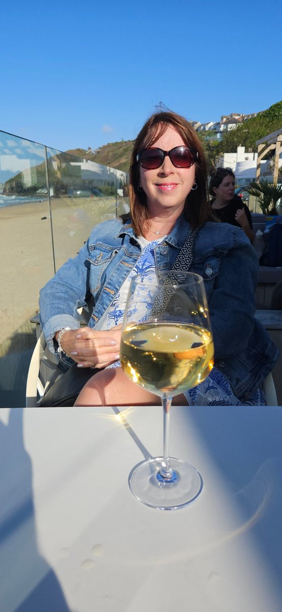 Gorgeous company, but broke my ♥️ paying for the wine at £16. Suppose I'm paying for the view x 2 😊