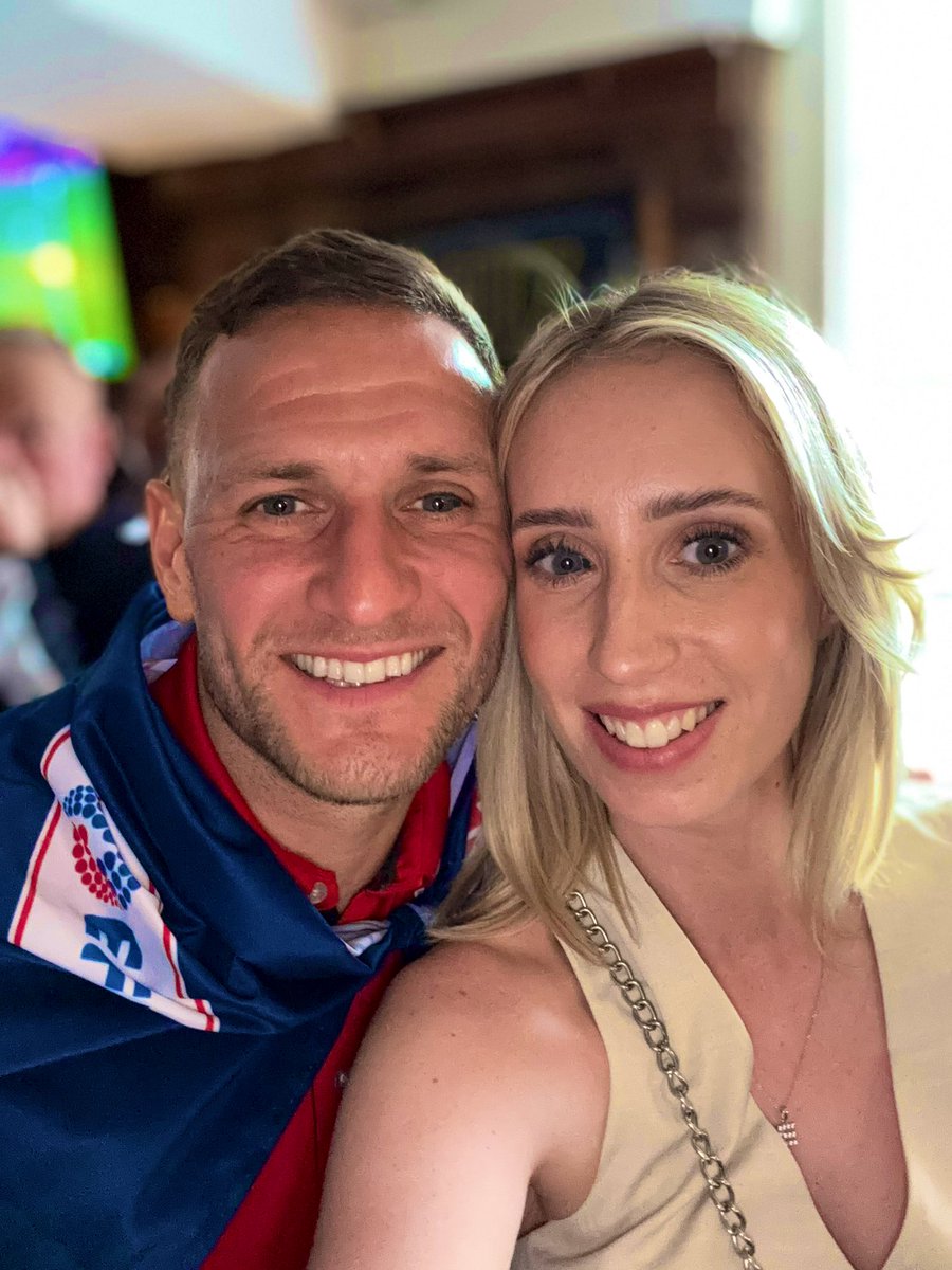 Katie ✨ tweet media