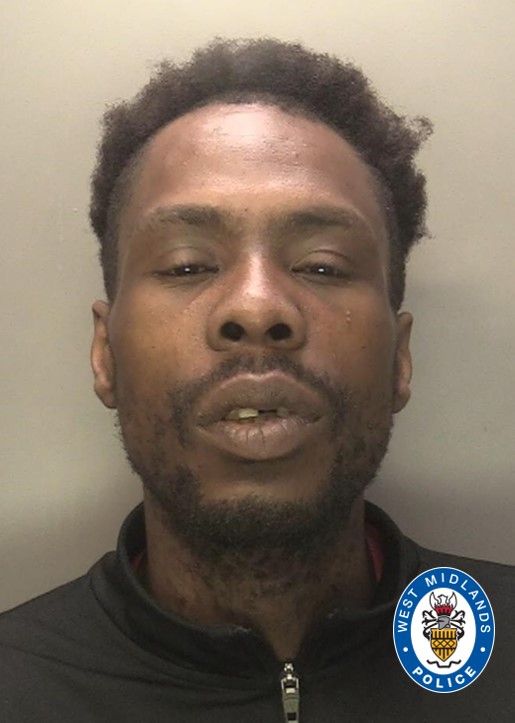 🚔 Have you seen Julian Donaldson?

The 38-year-old, from #Stirchley, is wanted on suspicion of robbery and theft.

Donaldson is known to have links to other local areas including #KingsNorton and #SuttonColdfield.

If you see him, call 999 quoting 20/202284/25.