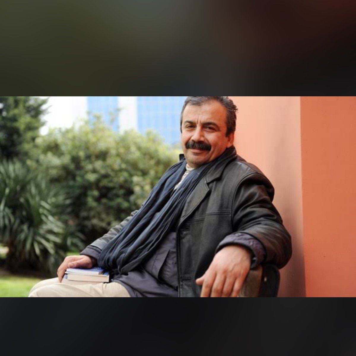 Adıyaman’ımızın ve ailesinin başı sağ olsun. Allah rahmet eylesin. Mekanı cennet olsun. Güzel insan Sırrı Abi…#
 #sirrisureyyaonder