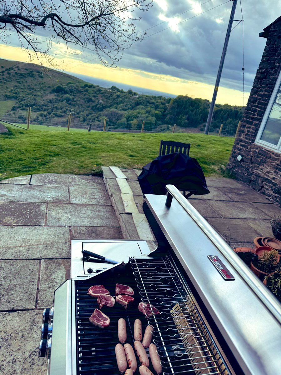 Dominic Chell 👻 tweet media