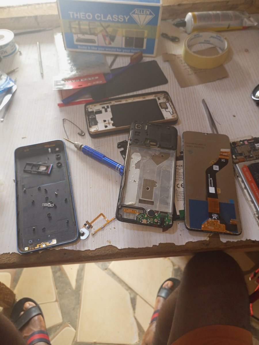 Rocket_Repairs's tweet image. SALES, REPAIRS OF ALL GADGETS.
UPGRADES AND UPDATE OF ALL IPHONES 📱, 
IPHONE BATTERY BOOSTING
FACE 🆔 SOLUTIONS,
SCREEN LAMINATION,
COPYING OF TRUE TONE,
SCREEN/ BATTERY 🔋 REPLACEMENT &amp;amp; SWAPPING,
WATER DAMAGE SOLUTION

at Old banex plaza Abuja or call 📱 09028710031