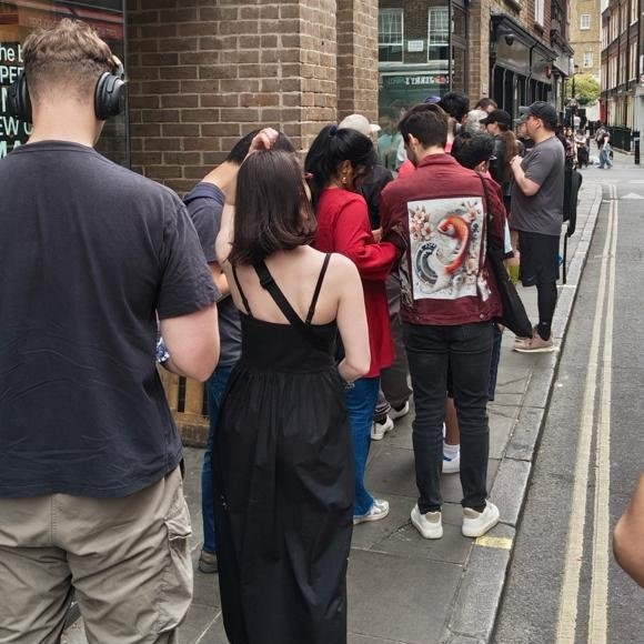 cmfbynothing's tweet image. First in-person look at CMF Phone 2 Pro went down today at our London store. Big thanks to everyone who came through! 🫶
Sales kick off from 5 May, gradually rolling out worldwide after that.