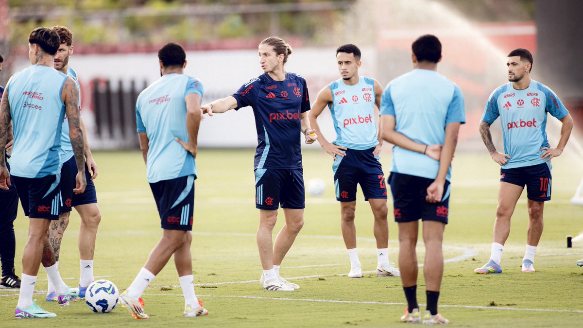 🗒️ | Calendário do Flamengo em maio:

✈️ 1x0 Botafogo-PB - 01/05
✈️ Cruzeiro - 03/05
✈️ Córdoba - 07/05
🏠 Bahia - 10/05
🏠 LDU - 15/05
🏠 Botafogo - 18/05
🏠 Botafogo-PB - 21/05
✈️ Palmeiras - 25/05
🏠 Táchira - 28/05

Mês cheio, com nove jogos. @colunadofla