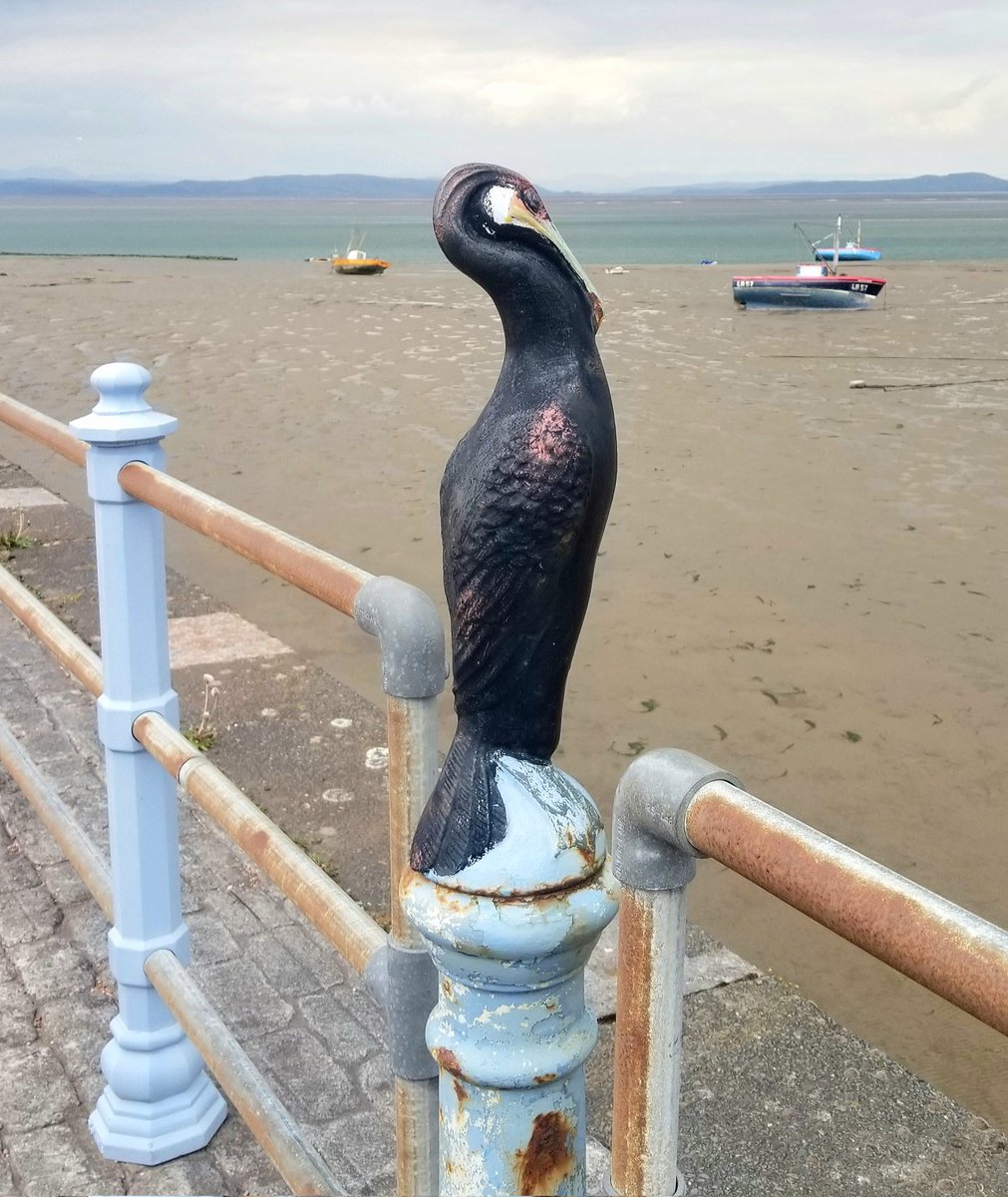 Gameguy69's tweet image. Views along Morecambe promenade (April '25). #Morecambe #lancashire #coast #beach #BOATS