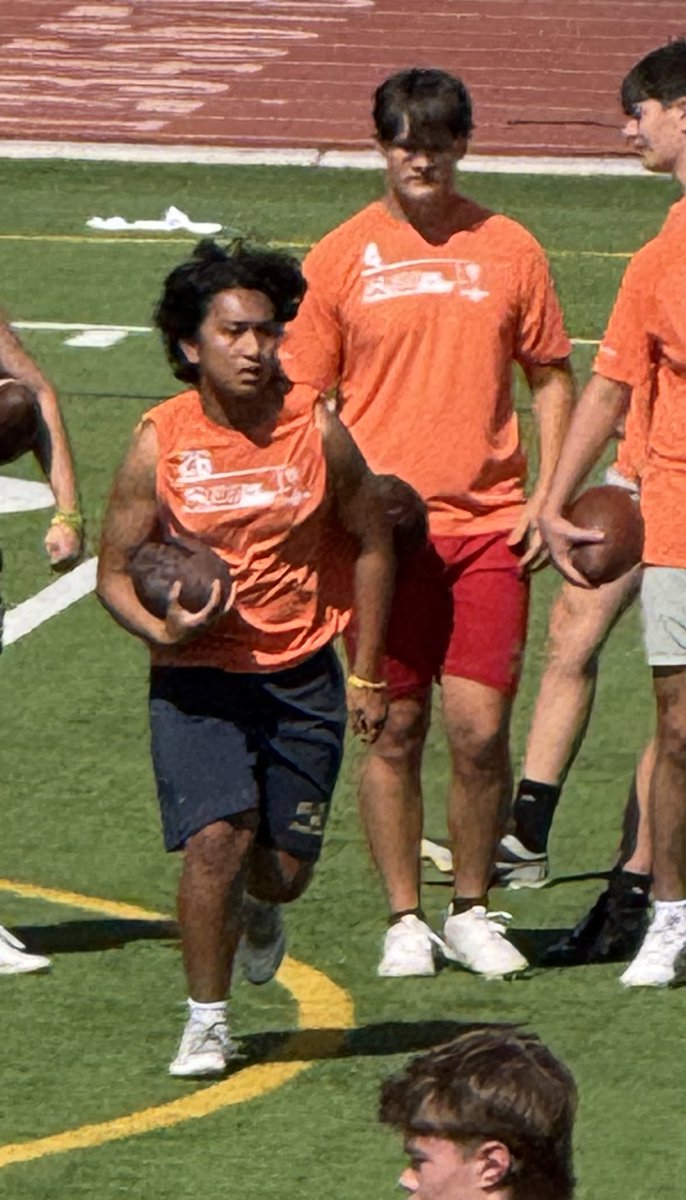 mmalasiqueLS's tweet photo. Day 1 at VEGAS XLVI! Got active in the first session with 40 yard dash, 5-10-5, 3-cone, plus charting with the target. Definitely looking forward to competing tomorrow! @TheChrisRubio https://t.co/0tciOWcj4S