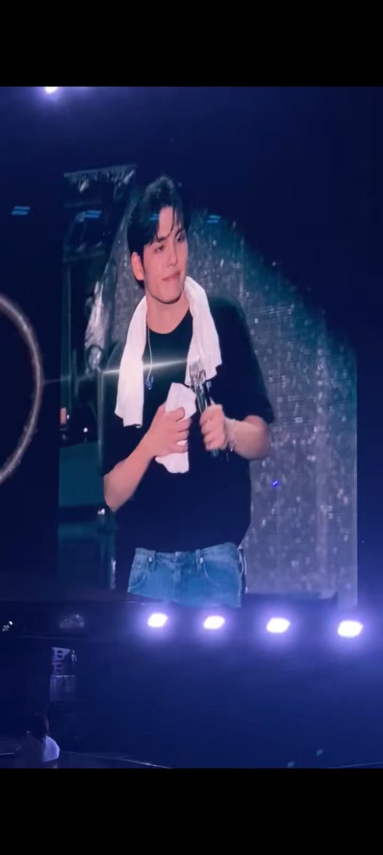 Random amat wonpil naro anduk begitu gue inget bajaj bajuri 😭😭😭😭😭😭😭😭😭😭😭😭😭