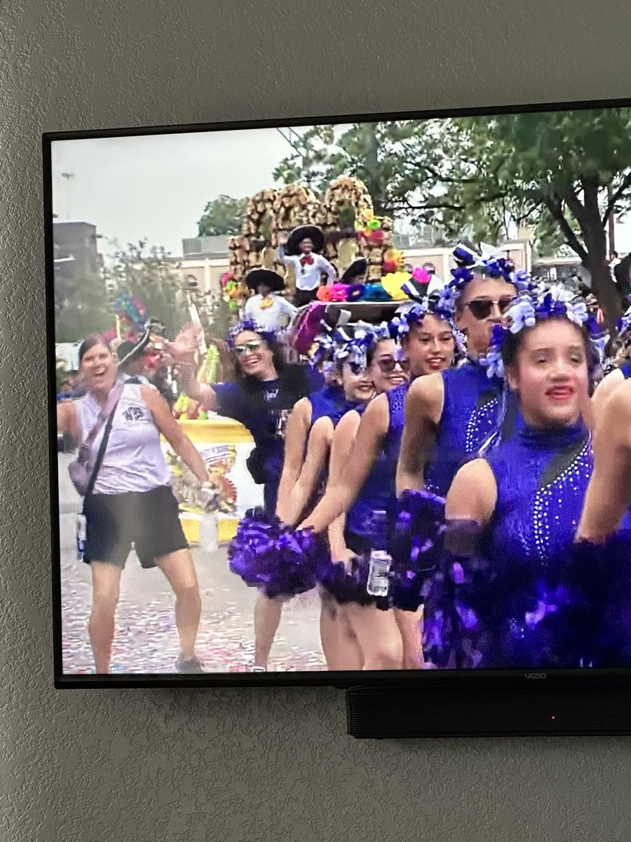 Jessica Weiland (@runhappy77) on Twitter photo Viva Fiesta! Volunteered with this amazing Pep Squad in the Battle of the Flowers parade yesterday! Little did I know, I would be spotted on TV! <a href="/NISDWarren/">NISDWarren</a> Viva Fiesta! Volunteered with this amazing Pep Squad in the Battle of the Flowers parade yesterday! Little did I know, I would be spotted on TV! <a href="/NISDWarren/">NISDWarren</a>