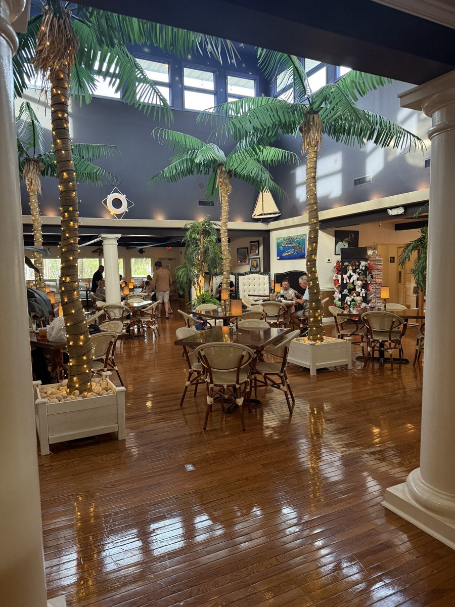 MBHH's tweet photo. Palm 33 is the newest restaurant in Murrells Inlet opening up this week. It took nearly 3 years to open to create a beautiful space. There are 3 bars, and a large patio area that is dog friendly. https://t.co/W0bqmYUKnf