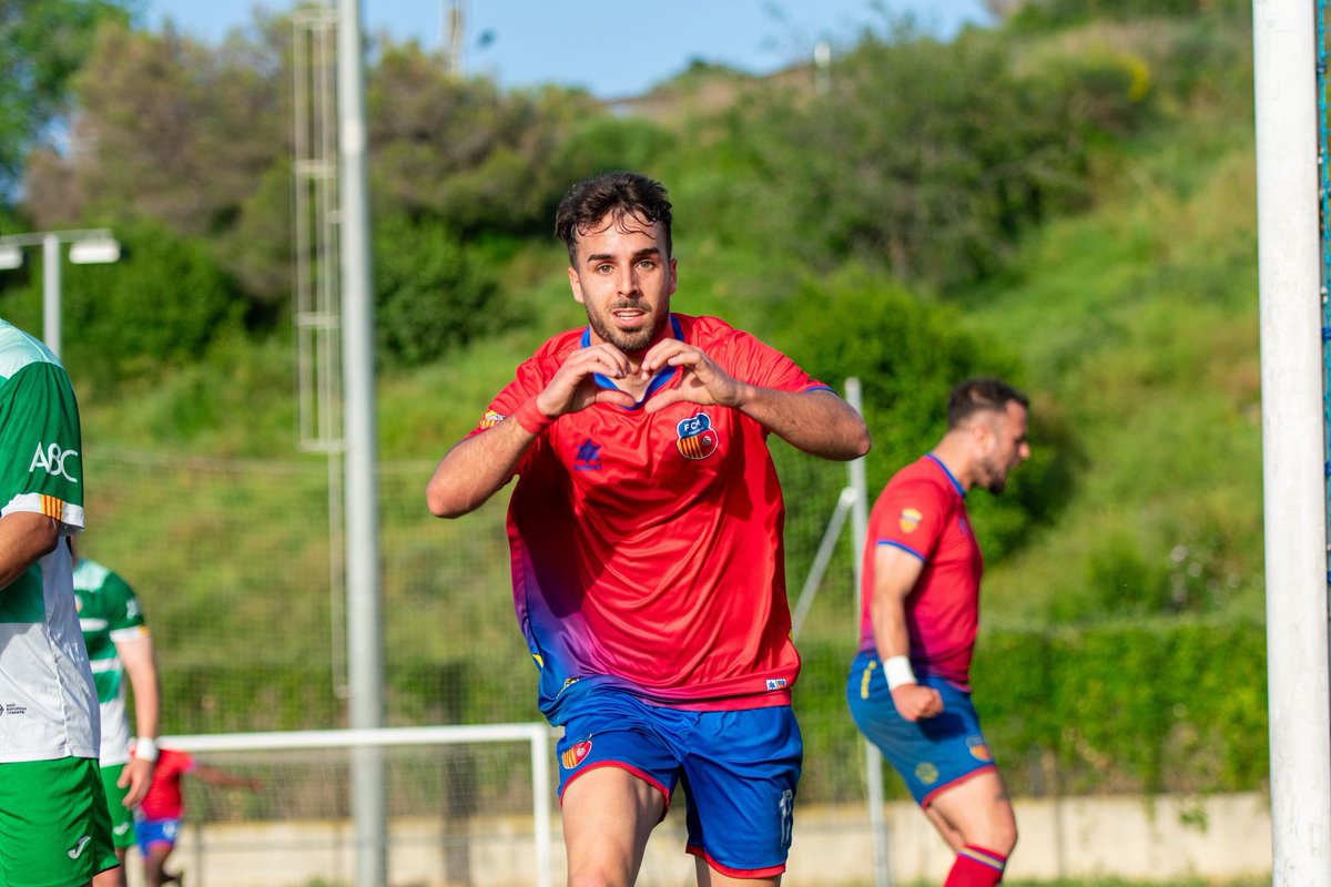 ⏱ FINAL!

🔴 <a href="/uesants/">UE Sants</a> 1-1 #FCMartinenc 
⚽ Max

📌 CAMPIONS D’#1cat2! 🌟🥇L’empat ens serveix per lligar el títol a falta de jornades i assolir l’ascens a #LligaElit! 

🥵 Quina temporada! Quin equip! Com ens heu fet gaudir! 😍

[📷 <a href="/vinyets_paula/">Paula 🪐</a>]

#SomMartinenc #futbolcat