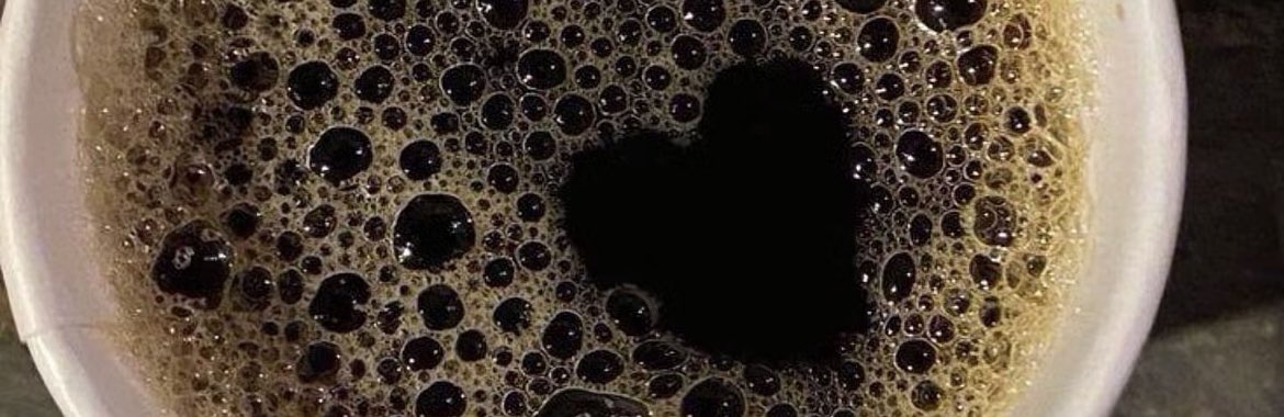 " عطاك الله الودّ المنقّى ولا أدري ليه
من الناس قلبي ما هوى غيرك .. ولا ودّه ".