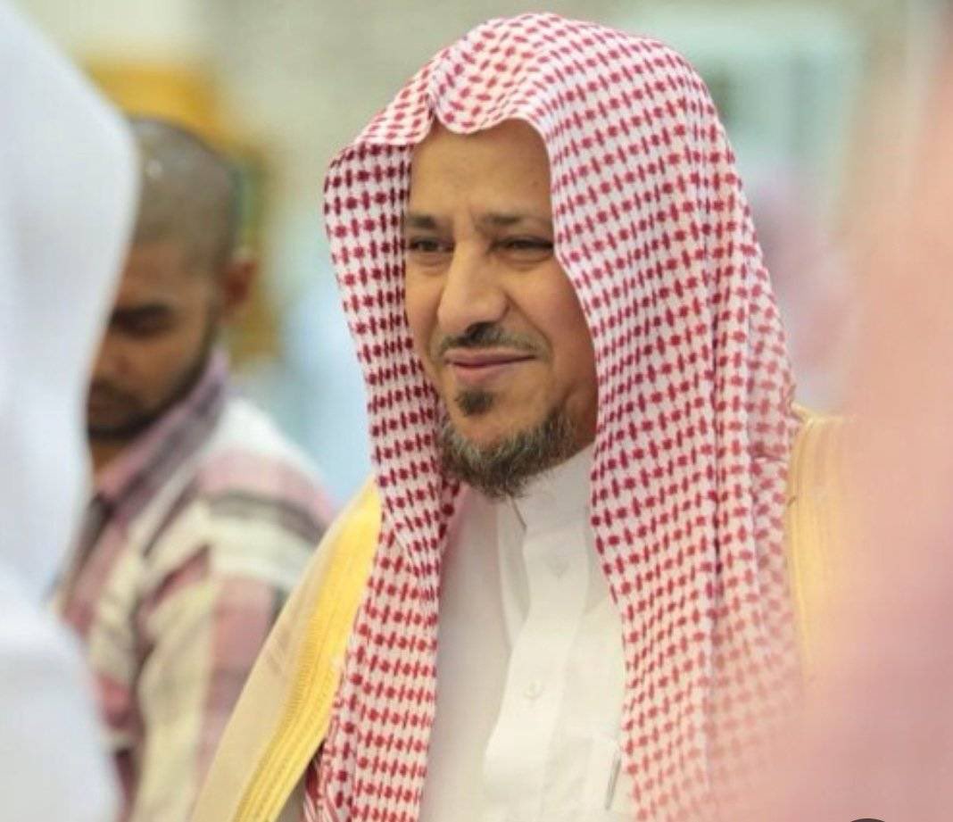 بقلوب يملؤها الحزن والرضا بقضاء الله وقدره، ننعى أخًا عزيزًا علي قلوبنا الشيخ سعد البريك، الذي وافته المنية منذ قليل.
 كان رحمه الله شعلة من النشاط، ومصباحًا منيرًا في الدعوة إلى الله، يتحلى بحسن الخلق ولين الجانب، وطيب السمت. نحسبه من الصالحين، ولا نزكي على الله أحدًا.