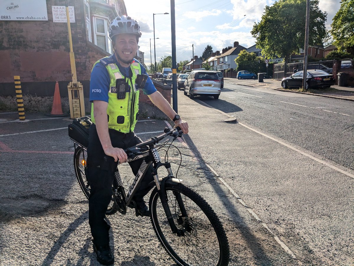 Ward End Residents' Glebe Farm & Tile Cross (@wardendgftc) on Twitter photo WERG May Community Action Part 4. 6 Residents came out to discuss issues with <a href="/Cllr_Bridle/">Cllr Marje Bridle</a> & <a href="/WashwoodWMP/">Washwood Heath Police</a> WERG May Community Action Part 4. 6 Residents came out to discuss issues with <a href="/Cllr_Bridle/">Cllr Marje Bridle</a> & <a href="/WashwoodWMP/">Washwood Heath Police</a>