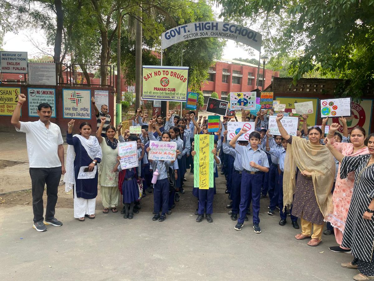 ghs30achd's tweet image. week long activities @ghs30achd VADA-Victory Against Drug Abuse started by installing #WISHTREE approached towards Walk for
 Drug Free Chandigarh 
#nashamuktbharat to eradicate the drug menace from the society 
@chandigarh_admn @EduMinOfIndia 
@mygovindia