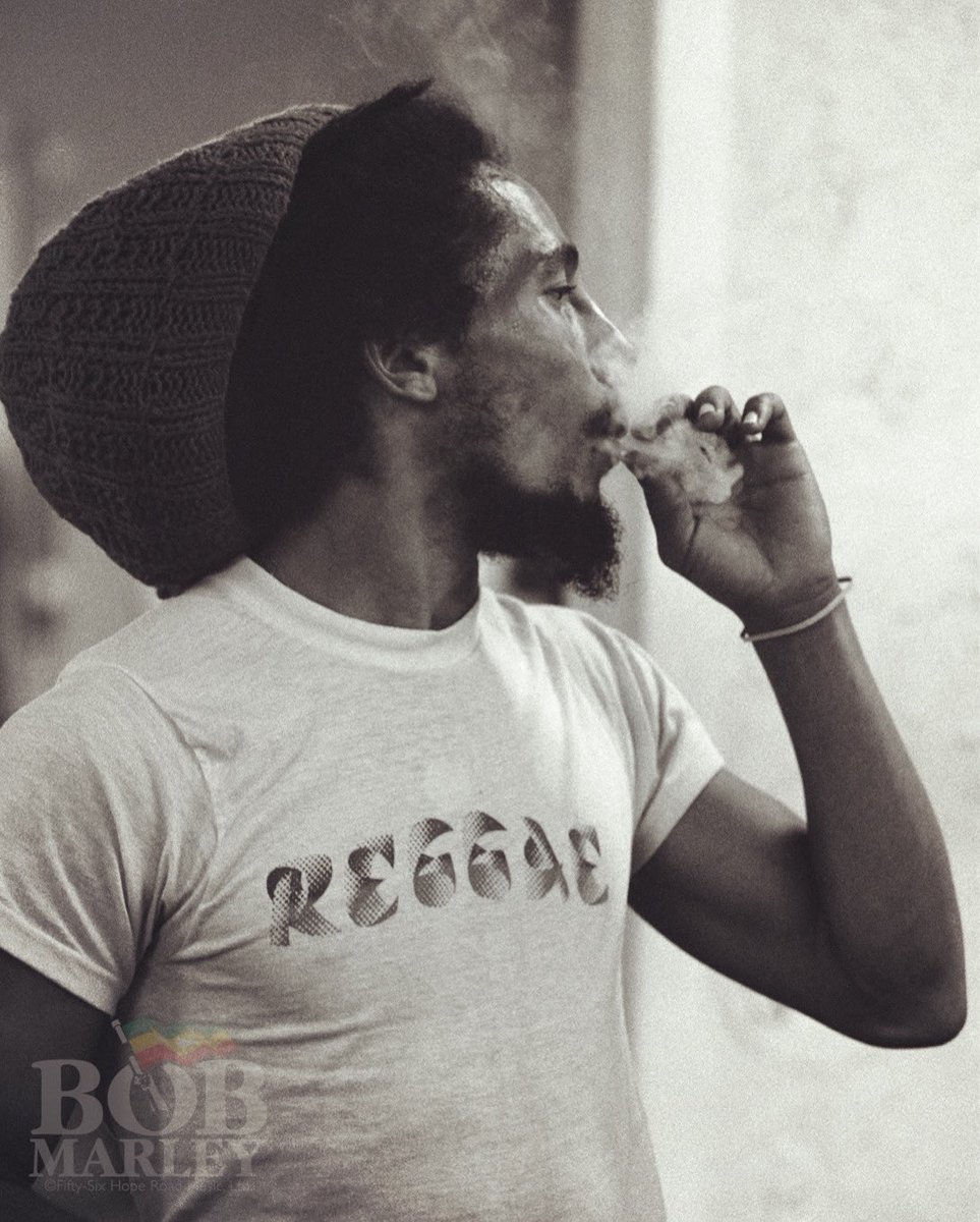 “Babylon want ta keep you foolish and die. Dat’s why dey say herb illegal—somebody wants power.” #bobmarley

📷 by Dan Asher
©️ Fifty-Six Hope Road Music Ltd.