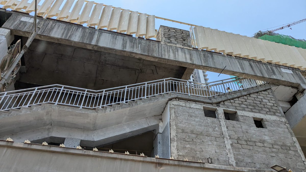 amit3d's tweet image. Mumbai Metro L4
1 and 2 are Majiwada station. Looks great with skyscrapers all around
3 is kasarvadavli junction bridge
4 is beam over gandhinagar junction. enormous