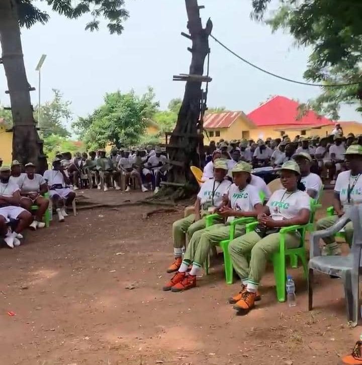 Dl4allcdsekiti's tweet image. The Federal Government, through its agency @NITDA, in partnership with @MindTheGapNG and @NYSCnigeria, is working to ensure that Nigeria's informal sector is digitally literate by 2027 through the #DL4ALL initiative.