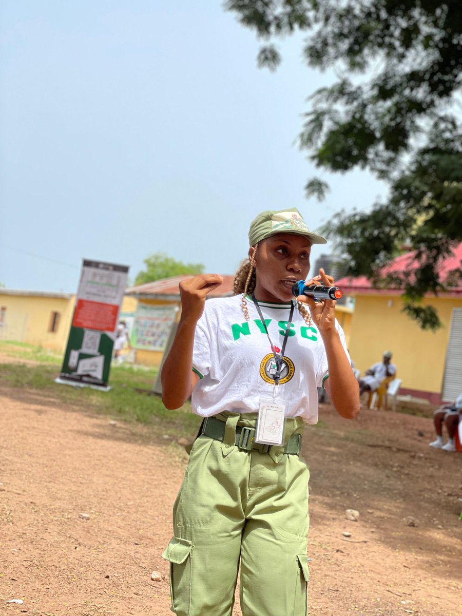 Dl4allcdsekiti's tweet image. The Federal Government, through its agency @NITDA, in partnership with @MindTheGapNG and @NYSCnigeria, is working to ensure that Nigeria's informal sector is digitally literate by 2027 through the #DL4ALL initiative.