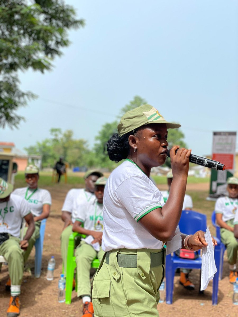 Dl4allcdsekiti's tweet image. The Federal Government, through its agency @NITDA, in partnership with @MindTheGapNG and @NYSCnigeria, is working to ensure that Nigeria's informal sector is digitally literate by 2027 through the #DL4ALL initiative.