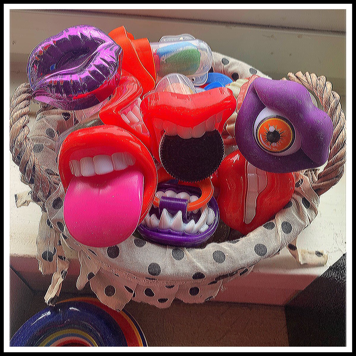 1001plumes's tweet image. Les jolies sucettes en forme de bouches.
#shots_super_pics #sucettes #bonbons #fizzy #magic_marvels #food #shotoniphone #phonephotography #mobilephotography #picoftheday