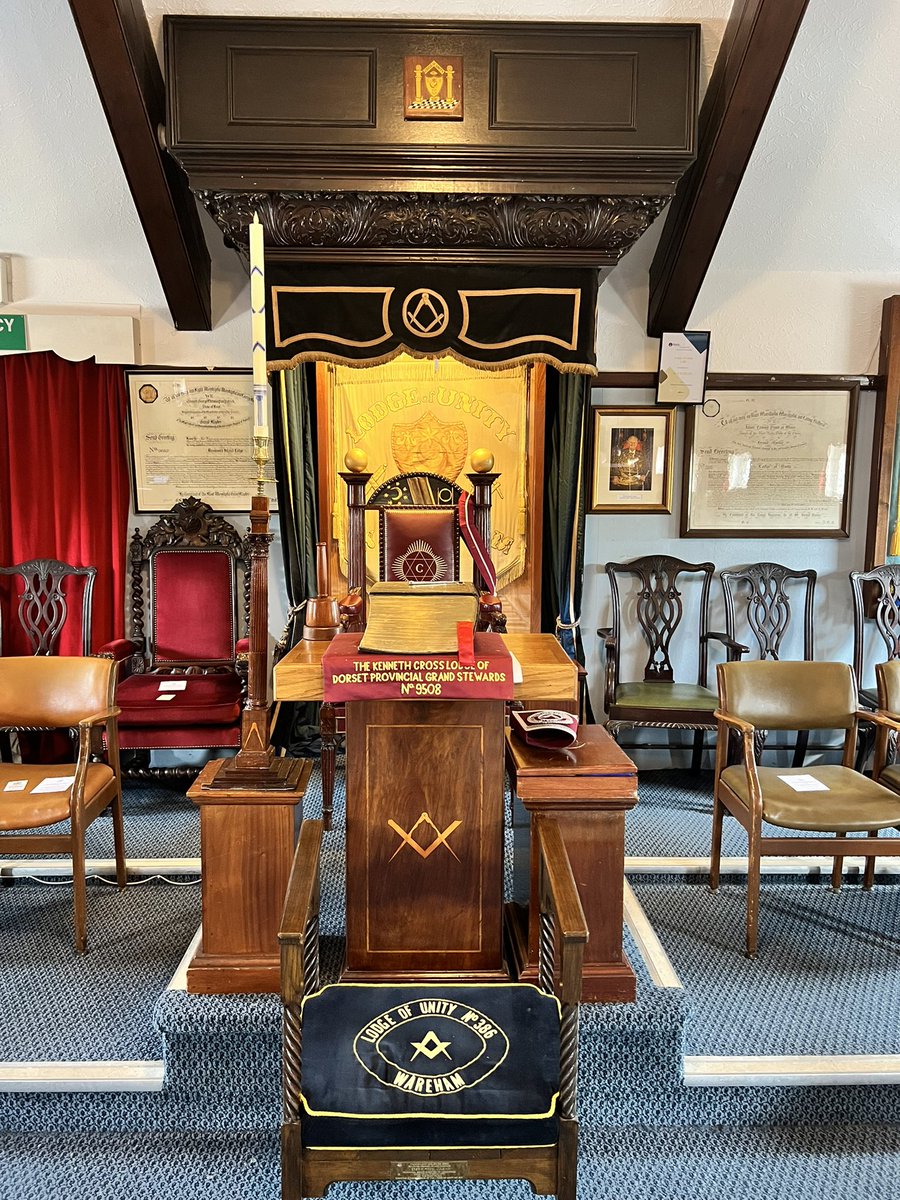 This afternoon our WM  and two Stewards, crossed the border to Dorset for the Installation meeting of the Kenneth Cross Lodge of Dorset Provincial Grand Stewards No9508 They were warmly welcomed by the Brethren and witnessed a superb meeting and a most entertaining festive board.