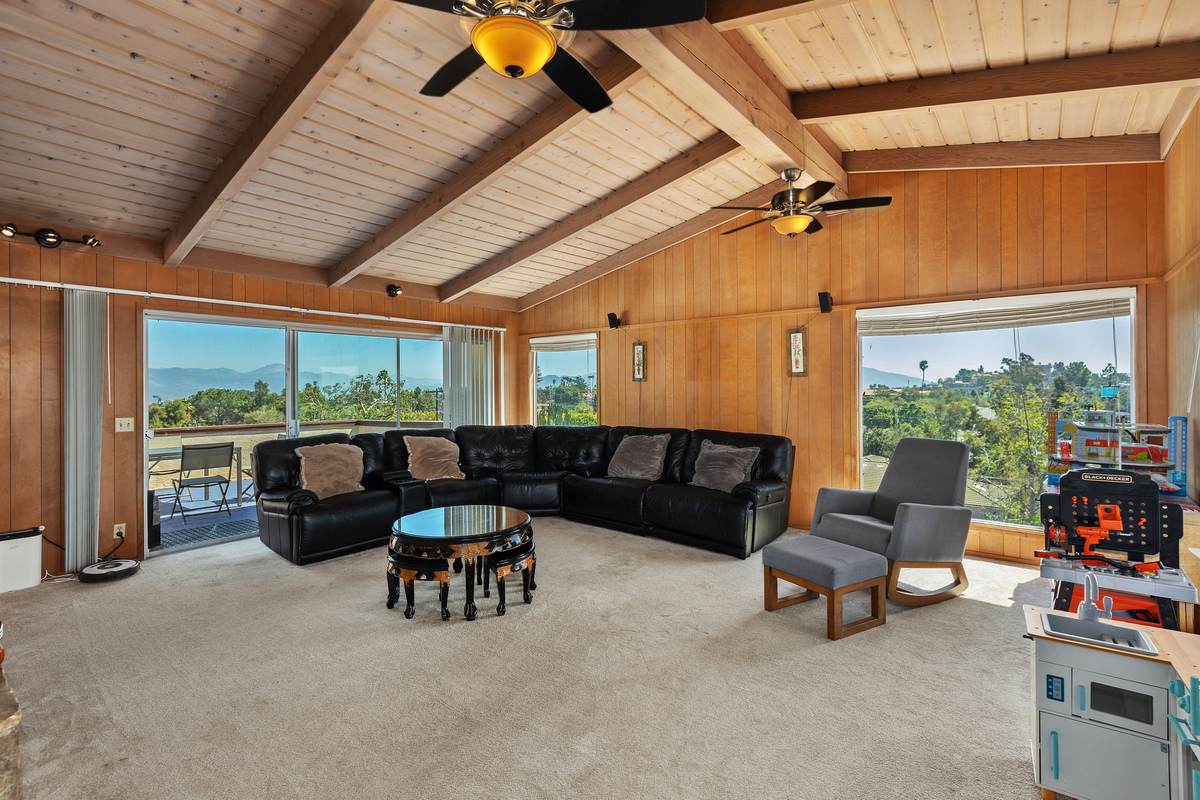 Joyce_RBoyd's tweet image. COULD BE YOUR LAST CHANCE  🎈
OPEN HOUSE . MT. HELIX 
ASKING $1,950,000
SUNDAY 5/4/25  12pm-3pm
4816 Redondo Dr. La Mesa
tours.previewfirst.com/ml/150409 #C21Affiliated #helpfulrealtor #ADU #familyhome
Joyce R. Boyd
Broker Associate
 619-884-5018
DRE #00759975
Century 21 Affiliated