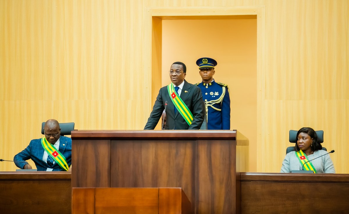 Ce 3 mai 2025, le Président de l’Assemblée nationale a officiellement informé les députés de la désignation de SEM <a href="/FEGnassingbe/">Faure Essozimna GNASSINGBÉ</a> comme Président du Conseil, conformément à la Constitution de la Ve République.
assemblee-nationale.tg/designation-du…

#AssembléeNationaleTG #5eRépublique #Togo