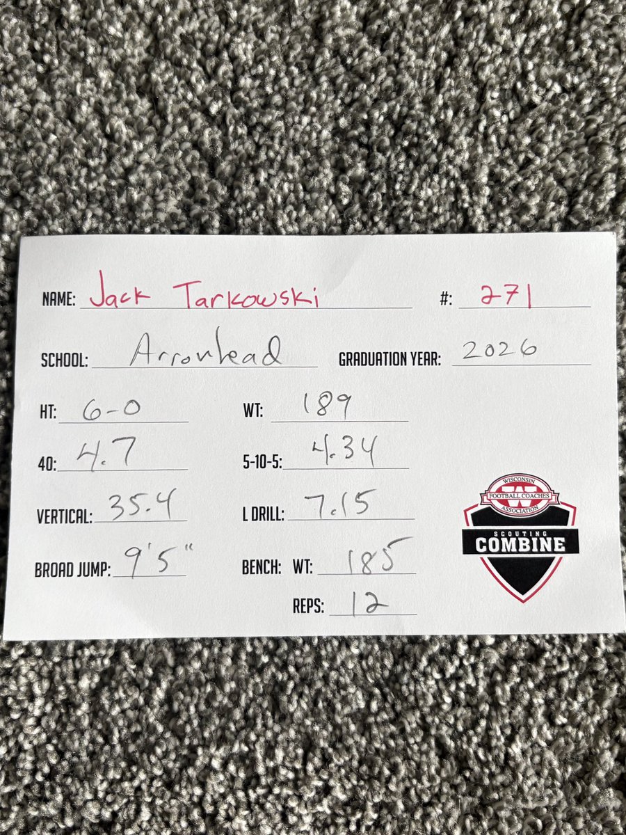 JackTarkowski's tweet image. Had an amazing time competing today @wifca combine‼️Checkout my results!
🔴⚪️
@travisWSN @CoachHarris28 @MJ_NFLDraft @OJW_Scouting @AllenTrieu