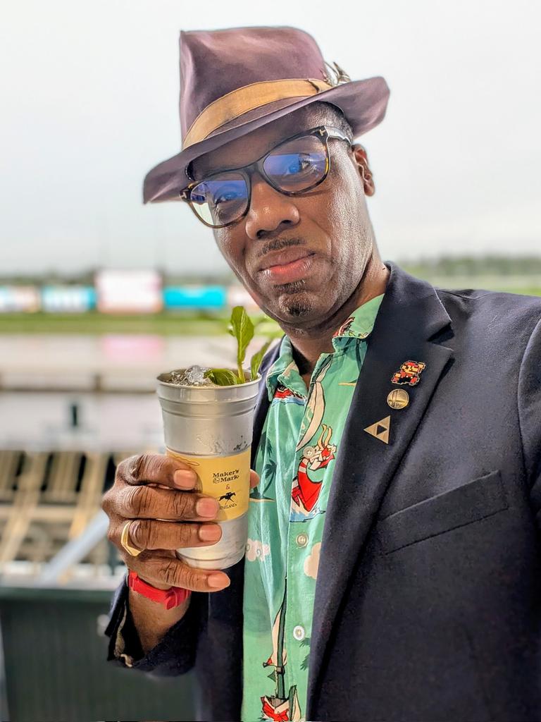Grab your mint julep! Let's go payday! 🥃🏇🏾 #KentuckyDerby