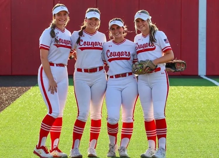 Crosby 4
Angleton 5

Dahnke 7IP/7H/1ER/1BB/4K
Henderson 3-3/R/2SB
Ross 1-3/💣/R/RBI
Dahnke 1-3/RBI

We fought hard &amp; came up short. Tough way to end a historic season, but we’re super proud of this group. 

Good luck to our 4 AMAZING SENIORS. We were blessed to have you lead us.