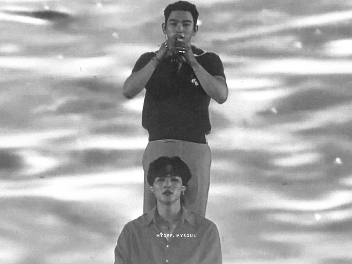 Time stand still 🤍🖤
<a href="/jaybnow_hr/">.</a> <a href="/JINYOUNG/">박진영</a>
#JAYB #JINYOUNG #JJProject
#GOT7_NESTFESTinBKK_Day2