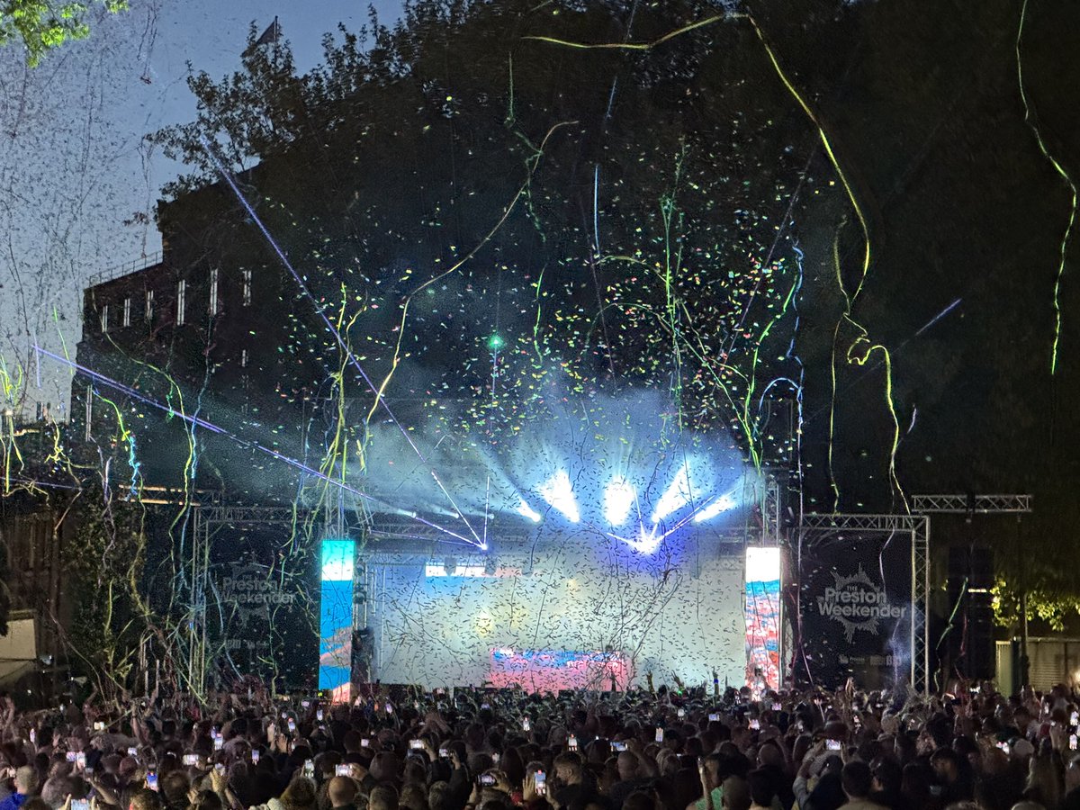 CllrMelClose's tweet image. Just home from Preston Weekender- what a fabulous event with the legend Pete Tong. The Flag Market was packed with people having a great time and dancing ! @PRWeekender @BIDPreston @prestoncouncil