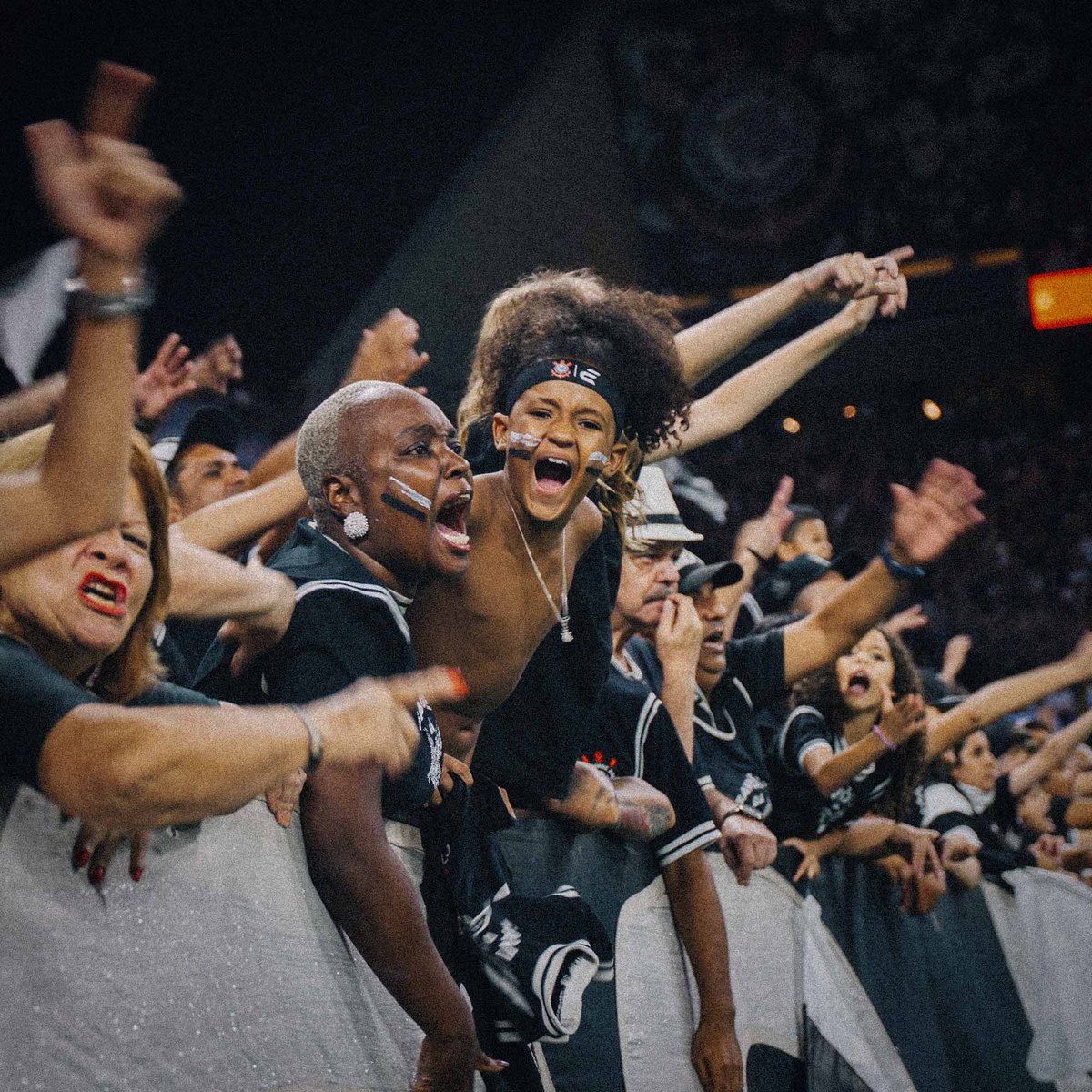 VIRADA NO ÚLTIMO MINUTO DO JOGO, ISSO É CORINTHIANS