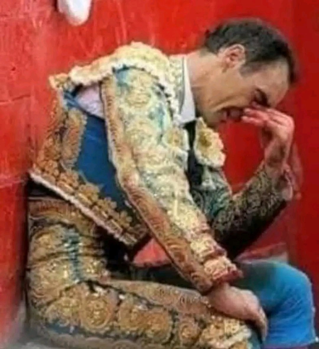 Mr Commonsense (@fopminui) on Twitter photo <a href="/NoCapMediaa/">Wild content</a> During one tense bullfight, matador Alvaro Munero did the unthinkable. As the crowd cheered, wanting the next dramatic move, he abruptly stepped away from the bull, walked to the edge of the arena, and sat down. The roaring crowd fell into stunned silence.
In a post-interview <a href="/NoCapMediaa/">Wild content</a> During one tense bullfight, matador Alvaro Munero did the unthinkable. As the crowd cheered, wanting the next dramatic move, he abruptly stepped away from the bull, walked to the edge of the arena, and sat down. The roaring crowd fell into stunned silence.
In a post-interview