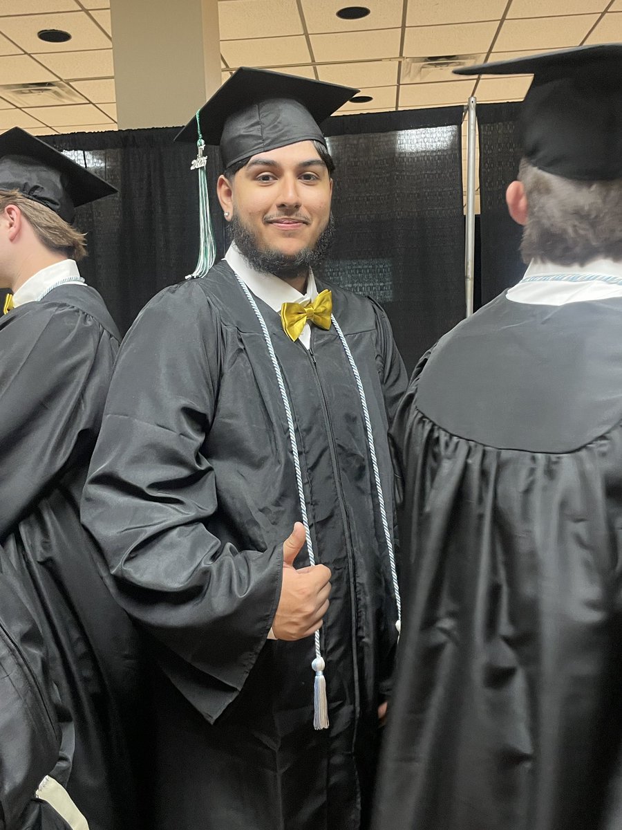 JCMCougars's tweet image. Congrats to #ClassOf2023’s Miguel on his graduation from @JSCC_main! Miguel earned his Associate of Applied Science in JSCC’s selective Advanced Maintenance Technician (AMT) Co-op. #FutureSoBright @RamonicaD @ap_baker1 @JMCSchools