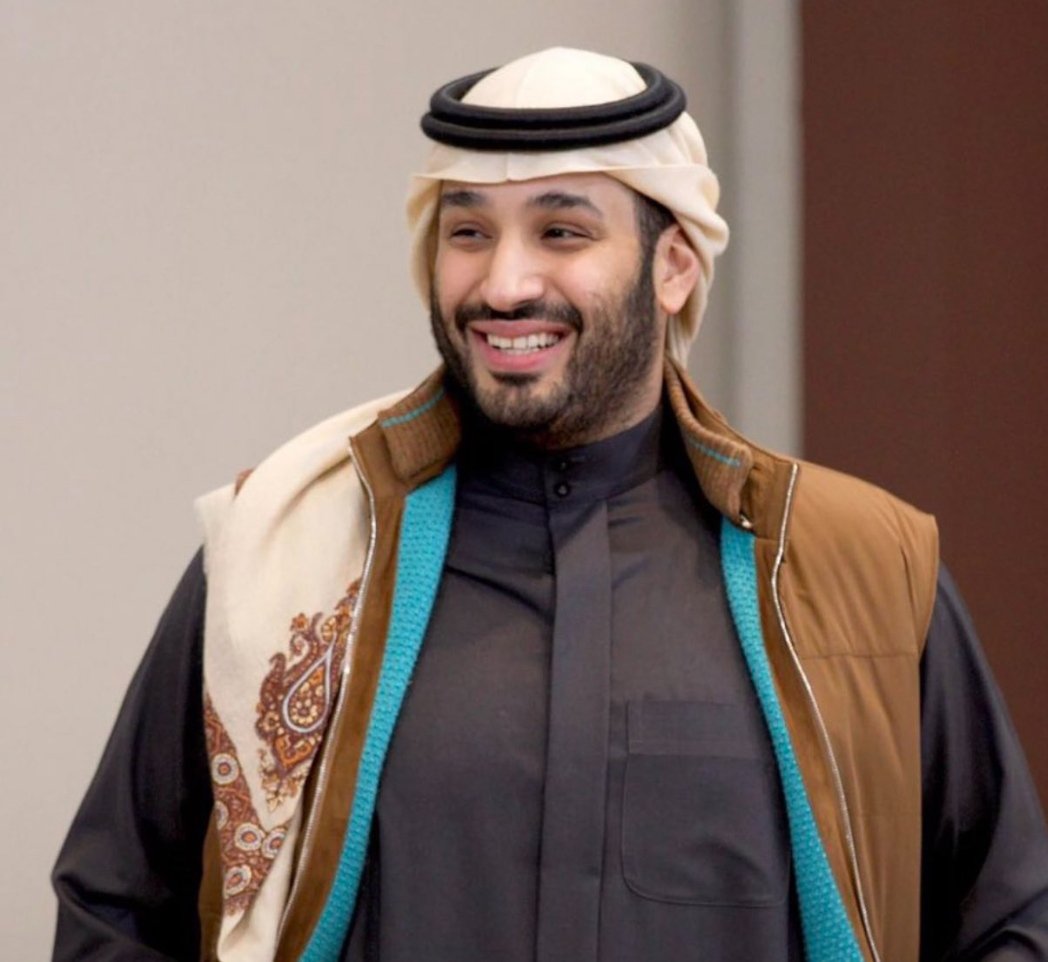 تفسير حلم رؤيا الأمير محمد بن سلمان 
هذا الحلم يدل على  على. الخير. والتفاؤل 
وايضا يدل على حسن التفكير والتدبير إلى ماياتي اليك وايضا مراجعة حياتك العامة ...والله اعلم ...
اي واحد معه حلم استطيع مساعدت..وجزاكم الله خيرا ....