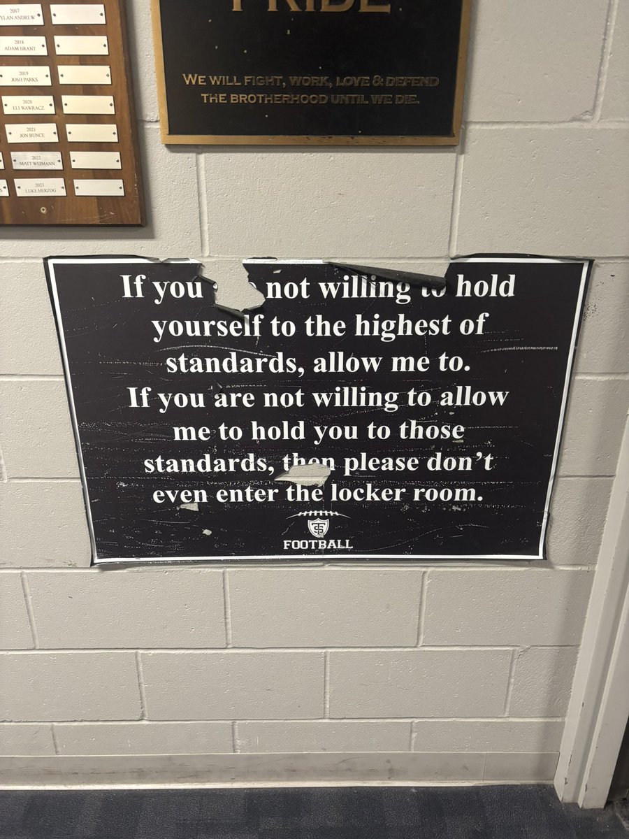 CarterC7366's tweet image. Thanks @kuchinski8, @Coach_Caruso, and @UST_Football for the jr day invite. Glad I got to learn about the great culture you guys have a St. Thomas.