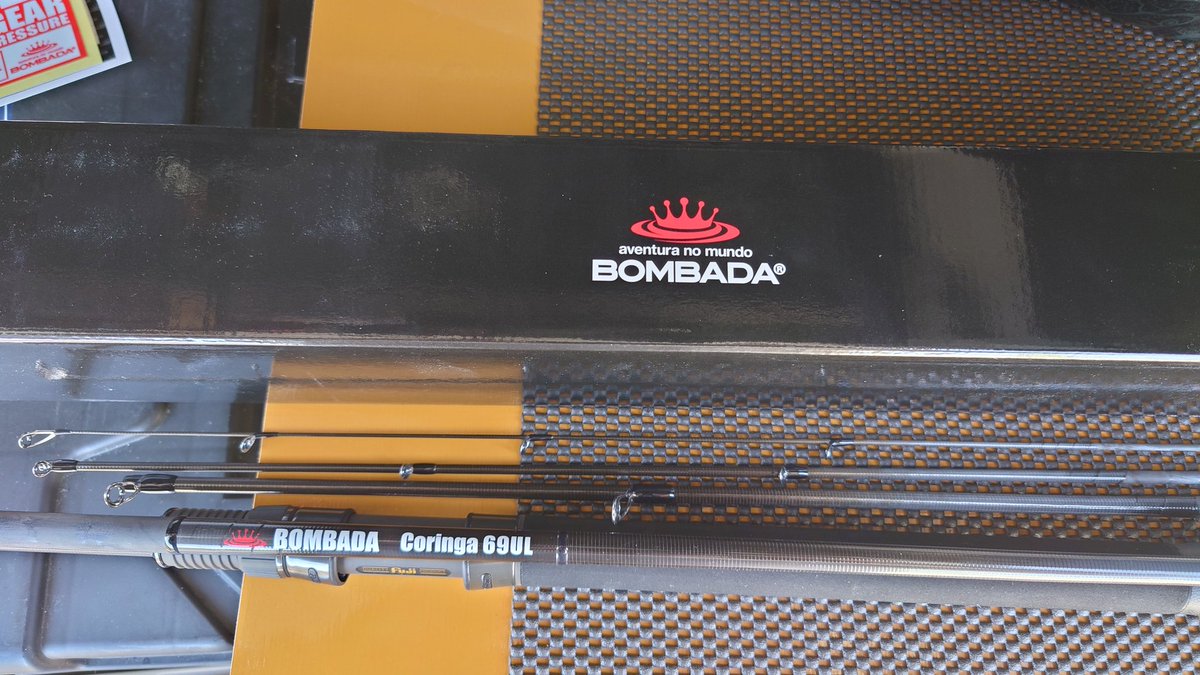 GqD8tONaEAAydz4.jpg