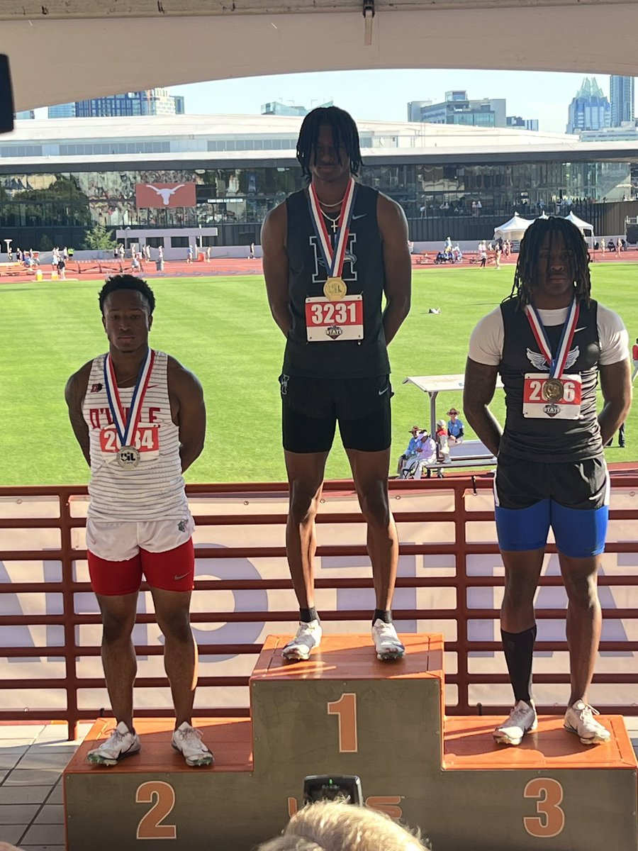 Duncanville ISD Athletics (@pantherssports) on Twitter photo Congratulations to <a href="/Duncanville_TF/">Duncanville High School Boys Track & Field</a> Senior Brayden Williams for placing 🥈in the 6A Boys 100m <a href="/Duncanville_HS/">Duncanville High School</a> <a href="/Duncanville_HS/">Duncanville High School</a> <a href="/TXMileSplit/">Texas MileSplit</a> <a href="/TTFCA/">TTFCA</a>
#cityofchampions Congratulations to <a href="/Duncanville_TF/">Duncanville High School Boys Track & Field</a> Senior Brayden Williams for placing 🥈in the 6A Boys 100m <a href="/Duncanville_HS/">Duncanville High School</a> <a href="/Duncanville_HS/">Duncanville High School</a> <a href="/TXMileSplit/">Texas MileSplit</a> <a href="/TTFCA/">TTFCA</a>
#cityofchampions