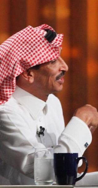 لافاز الاهلي تنام الارض مبسوطه
العشب سِر ابتسامتها وفرحتها!!

 #الاهلي_كاواساكي