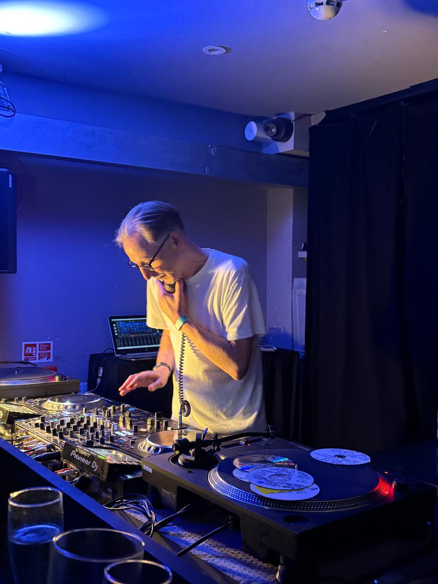 Gary Crowley (@crowleyonair) on Twitter photo Just had the best afternoon today at the <a href="/thesocial/">The Social</a> with Stuart Deabill & special guest <a href="/RobertElms/">Robert Elms</a> in front of a packed, lovely up for it crowd.
We dance again @ our Summer Shindig on Sat July the 19th with Nicki Donohoe on the decks.
Tkts available now
wegottickets.com/event/657502 Just had the best afternoon today at the <a href="/thesocial/">The Social</a> with Stuart Deabill & special guest <a href="/RobertElms/">Robert Elms</a> in front of a packed, lovely up for it crowd.
We dance again @ our Summer Shindig on Sat July the 19th with Nicki Donohoe on the decks.
Tkts available now
wegottickets.com/event/657502