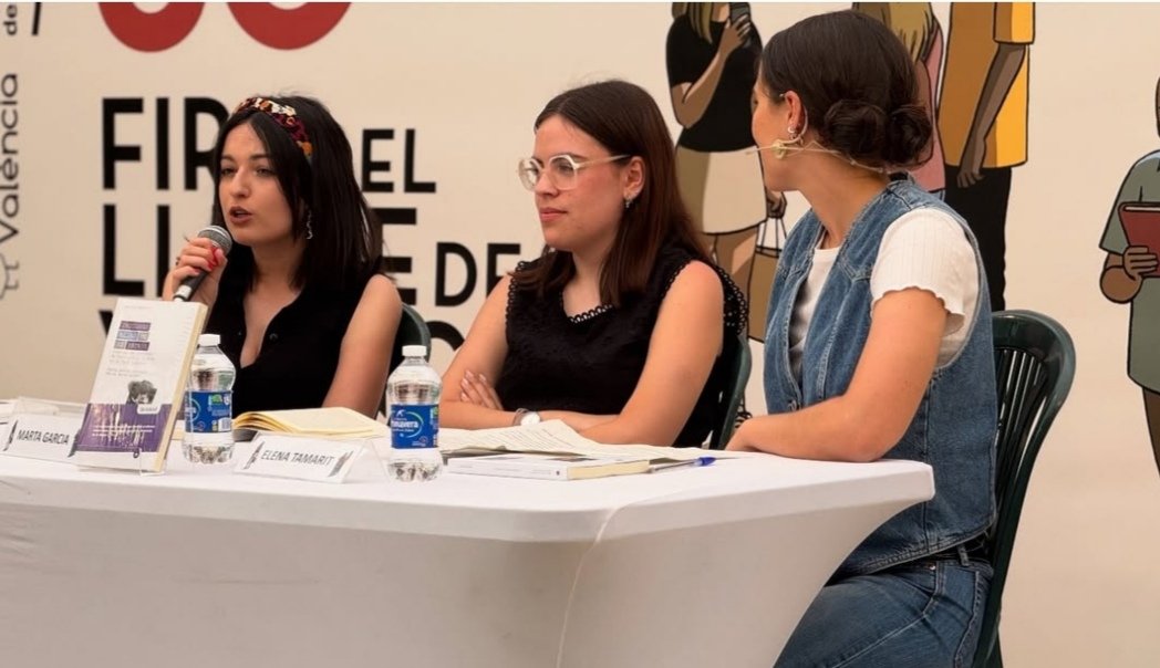 Hui ha sigut increïble 🥹

Algunes fotos de la presentació d' 'Indignas hijas de su Patria' a la <a href="/firallibrevlc/">Fira del Llibre de València</a> 

Amb <a href="/martagarcaar/">Marta García Carbonell</a> i <a href="/ElenaTamarit/">Elena Tamarit Escrivà</a>