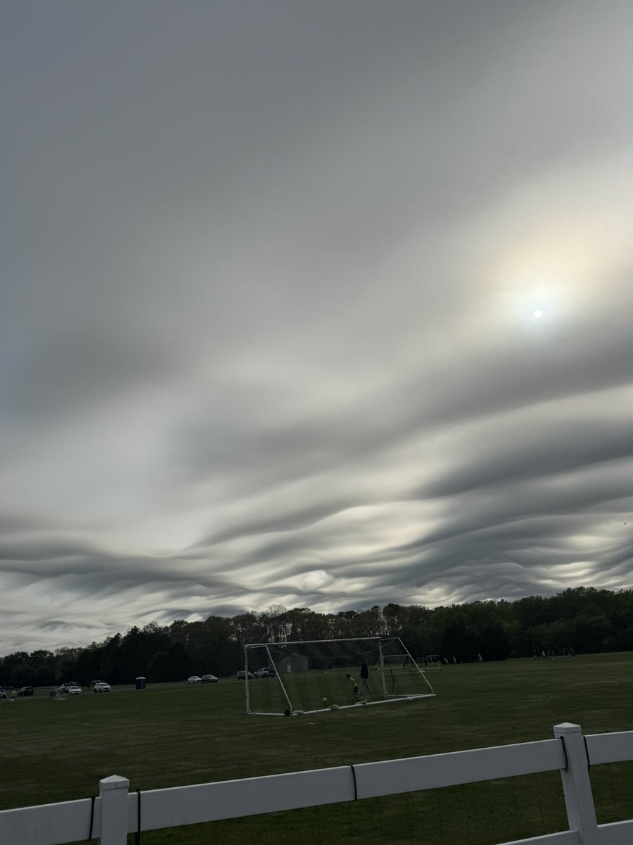 jake_hansen_'s tweet image. Hey @ericfisher some interesting clouds in New Jersey.