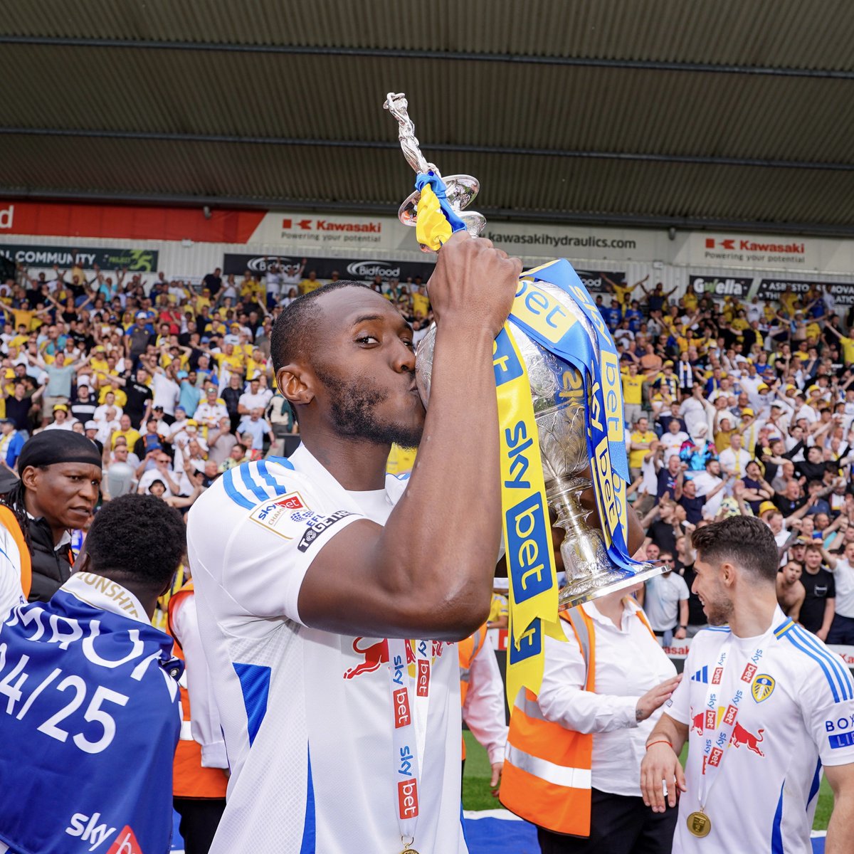 🤩 What. A. Man. <a href="/JossGuilavogui/">Josuha Guilavogui</a>